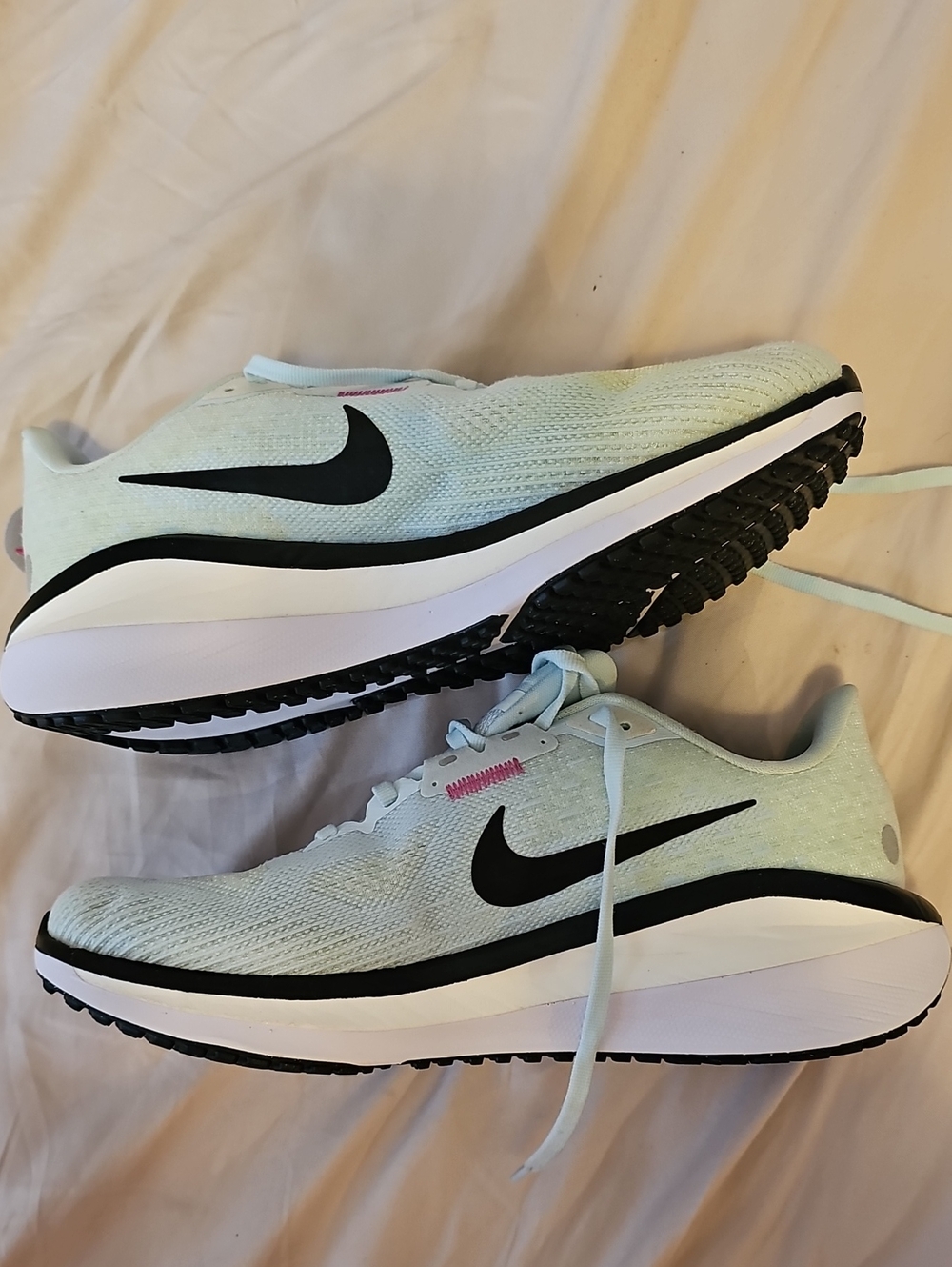Nike Zoom Vomero 17 Women Sneakers - Glacier Blue/barely Green/vapor Green - Picture 2 of 7